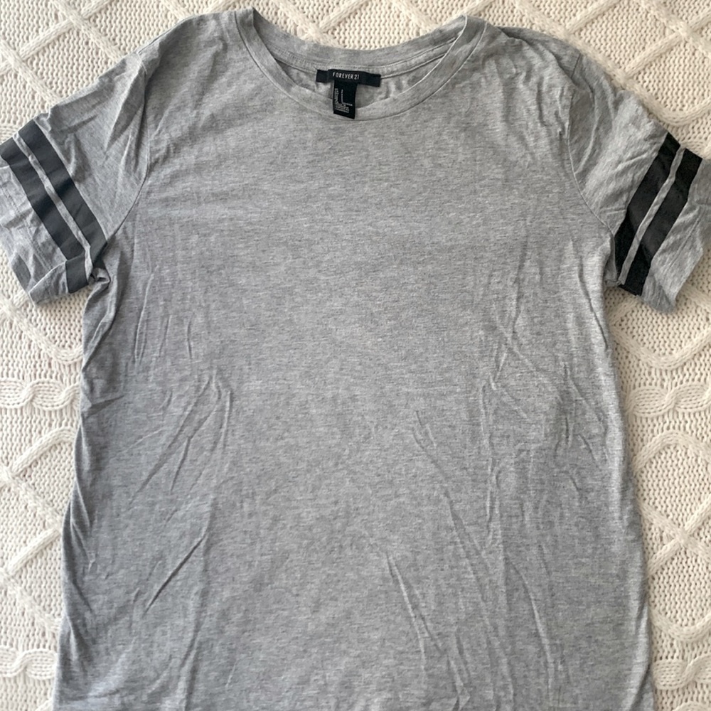 Forever 21 Striped Gray Tshirt